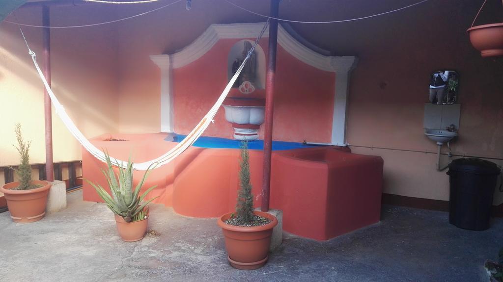 Hostal Morenos Антигуа-Гватемала Экстерьер фото